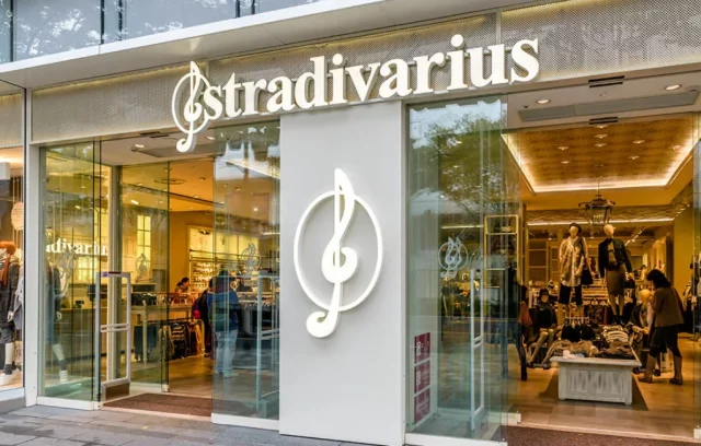 Por Menos De 20 Euros En Stradivarius Tienes Bolsos, Gorros, Gargantillas Y Otros Accesorios