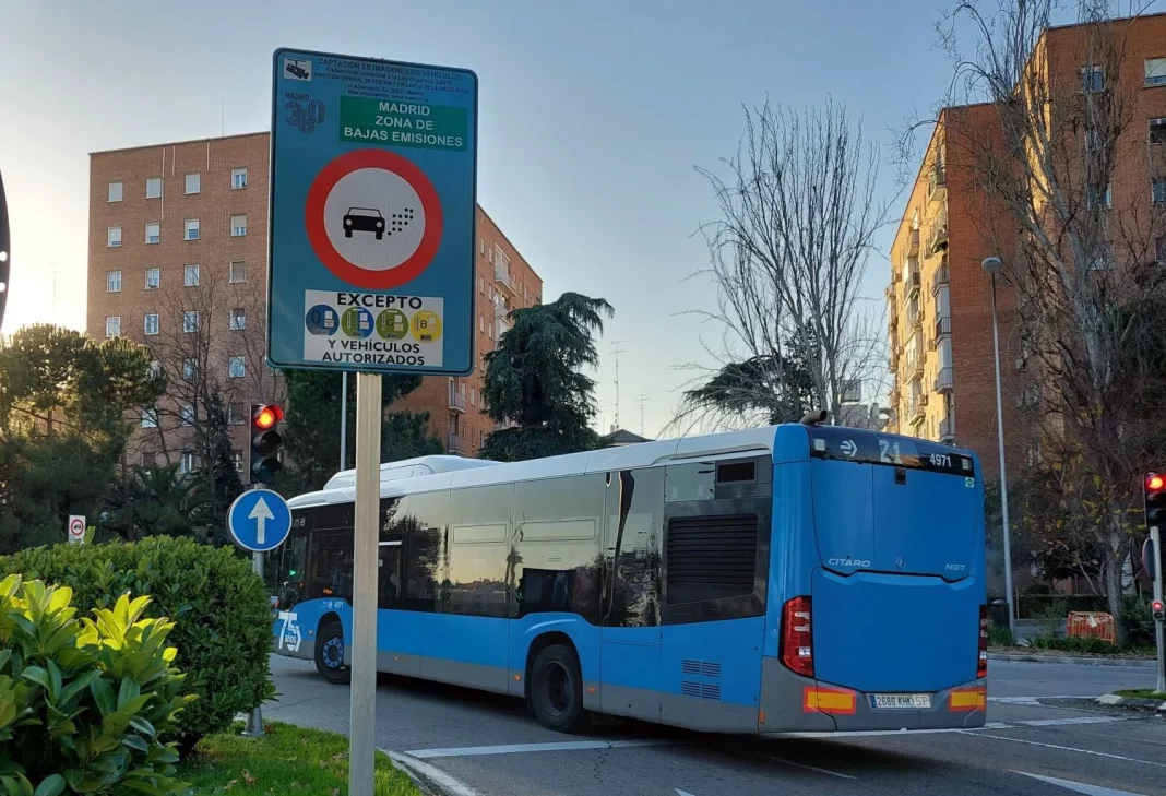 Un respiro inesperado para los coches sin distintivo ambiental