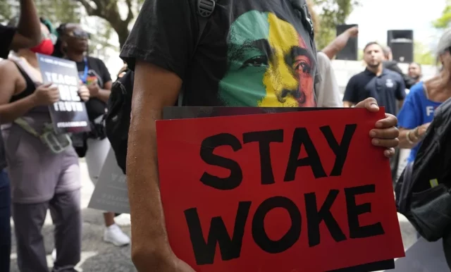 ‘Woke’, El Movimiento Contra Injusticias Sociales Demonizado Por Trump