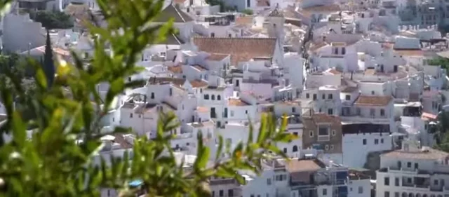 Frigiliana, El Pueblo Blanco De España Que Te Enamorará Con Sus Calles Empedradas