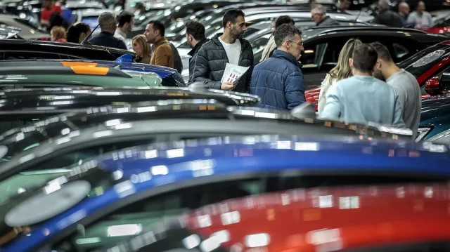 Más De La Mitad De Los Afectados Por La Dana Sigue Sin Cobrar «Un Solo Euro» Del Plan De Ayudas Para La Compra Un Nuevo Coche