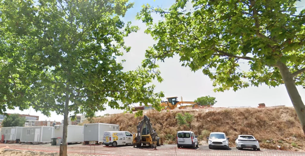 Obras De La Promoción De Lujo En El Extremo Del Barrio De La Guindalera Con Su Confluencia En Corazón María. Fuente:rrss