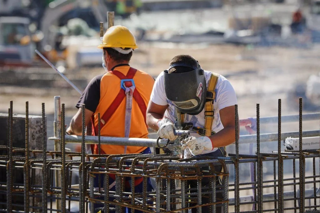 Récord Histórico: El Auge Imparable De Las Bajas Laborales En España