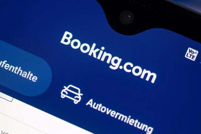 Booking Y Las Agencias De Viajes Empujan A Los Hoteleros A La Nueva Realidad Turística